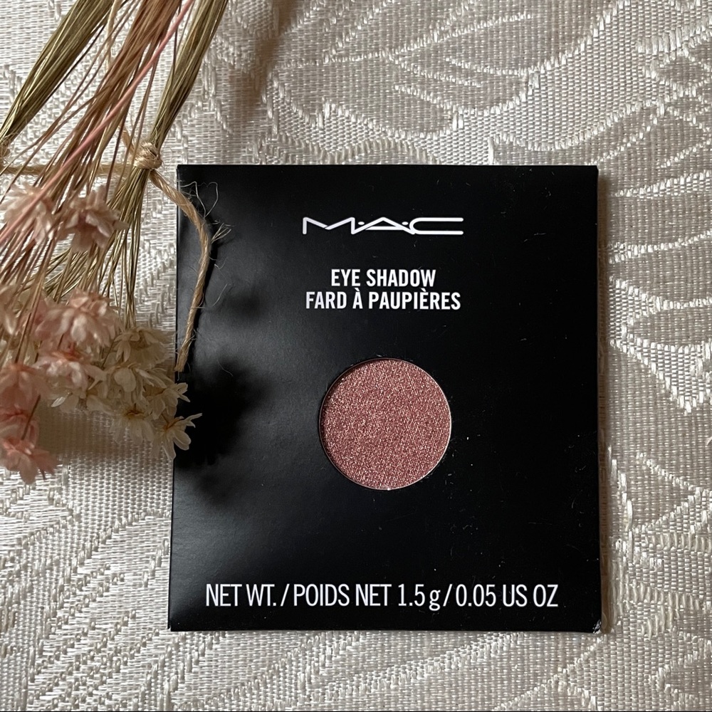 NEW MAC Single Shimmer Eyeshadow in Mythology